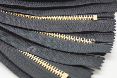 18см молнии джинсовые №322 черный авт. т4 латунь - купить в Каменске-Шахтинском. Цена: 28.62 руб.